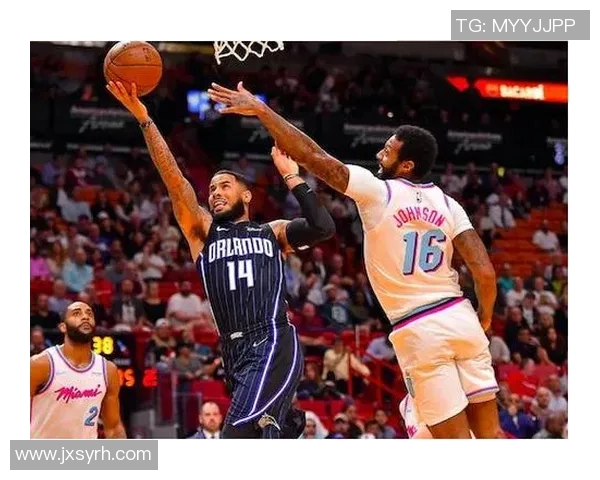 怀特塞德与格林的对决分析:谁能在赛场上占据优势 怀特塞德与格林的对决分析:谁能在赛场上占据优势